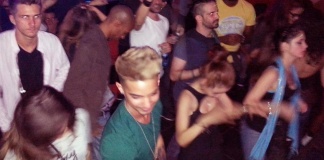 Corner Café: domingos de electrónica