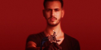 Adrián Alfredo: la piel pudo más que el lienzo